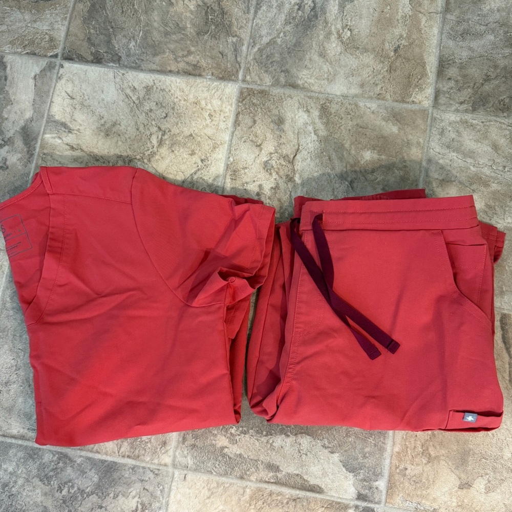 Figs Women's Red Scrub Set
